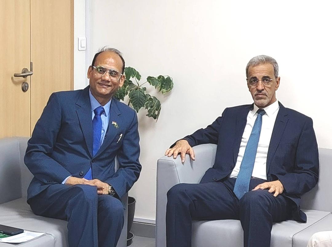 الوزير أدي ولد الزين يبحث مع السفير الهندي تعزيز التعاون