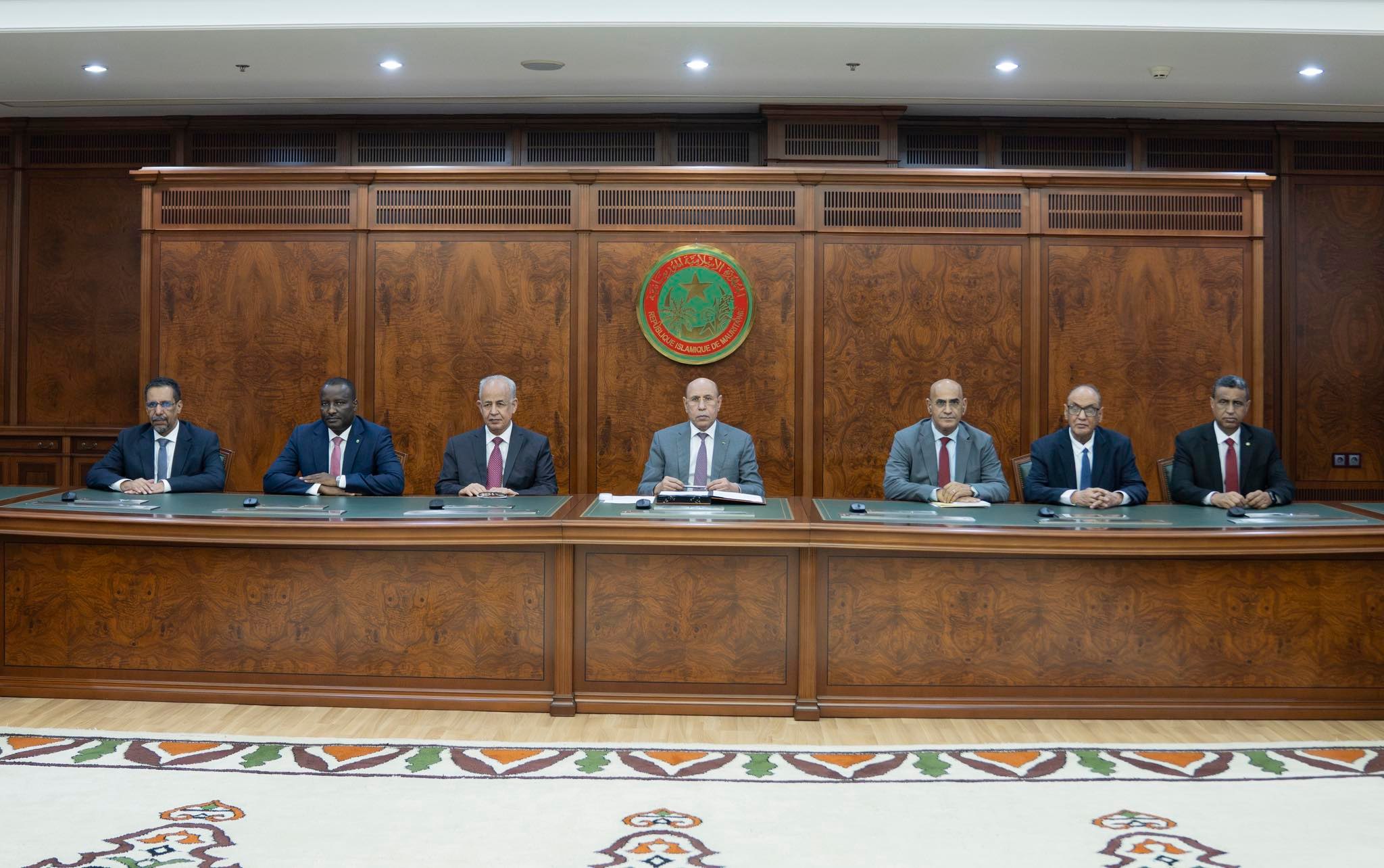 رئيس الجمهورية يشرف على أداء اليمين القانونية لأعضاء سلطة مكافحة الفساد