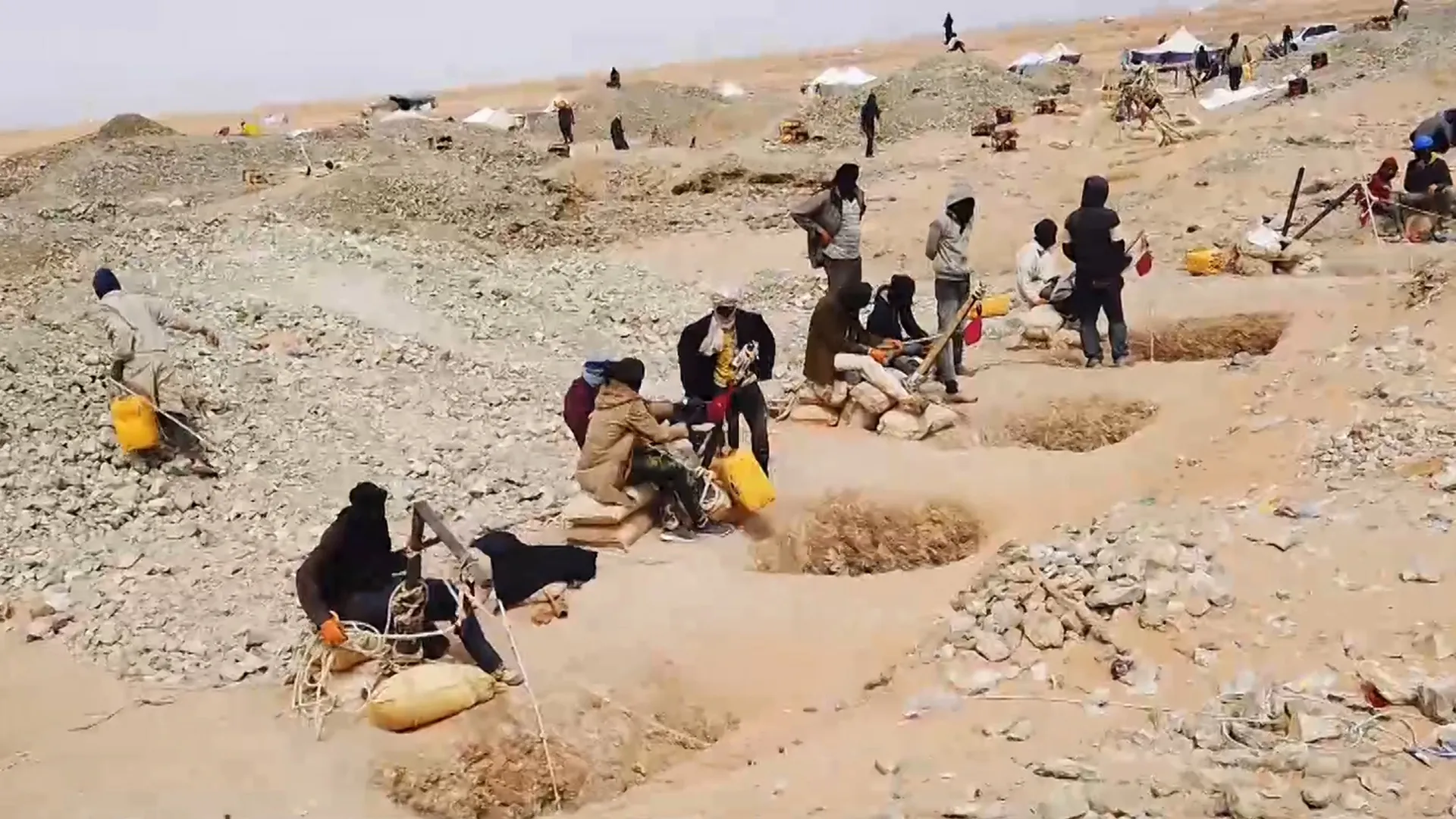 انهيار بئر للتنقيب يحصد حياة منقب شمال موريتانيا